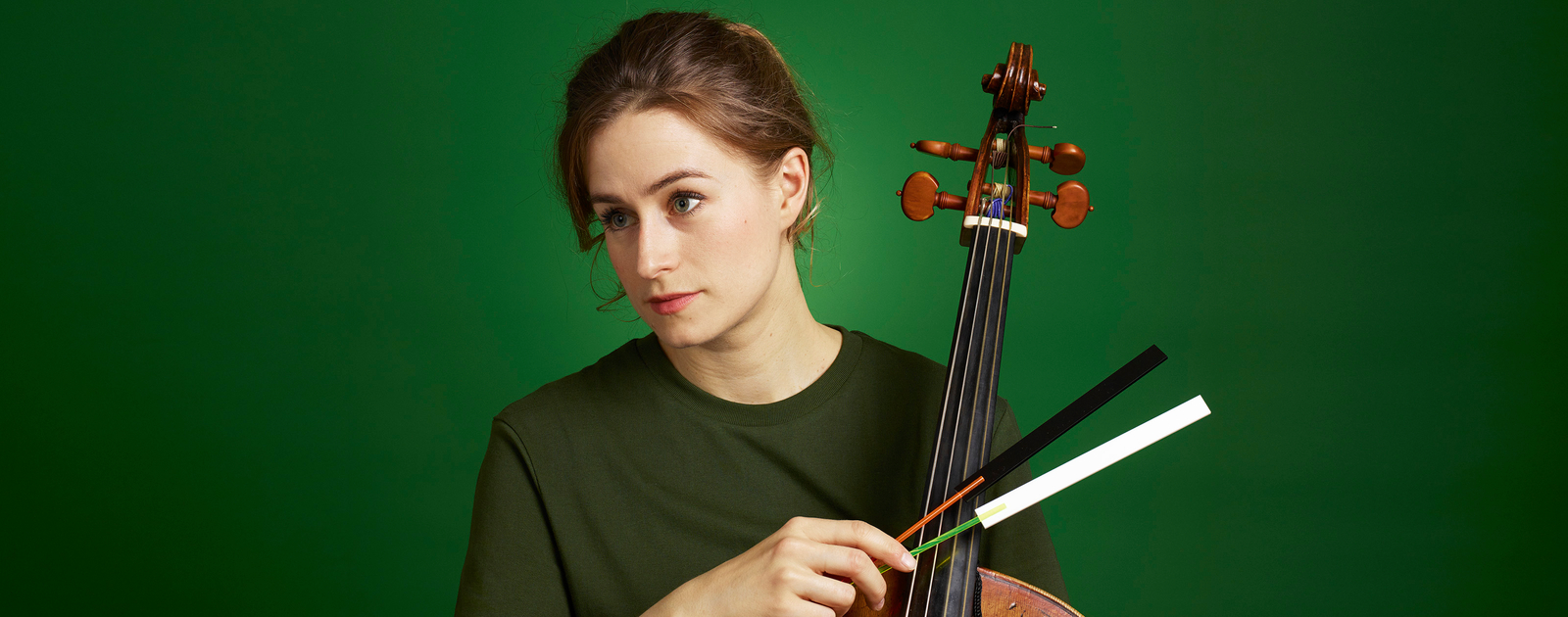 OAE: Bach’s St Matthew Passion Portrait of Cellist, Luise Buchberger